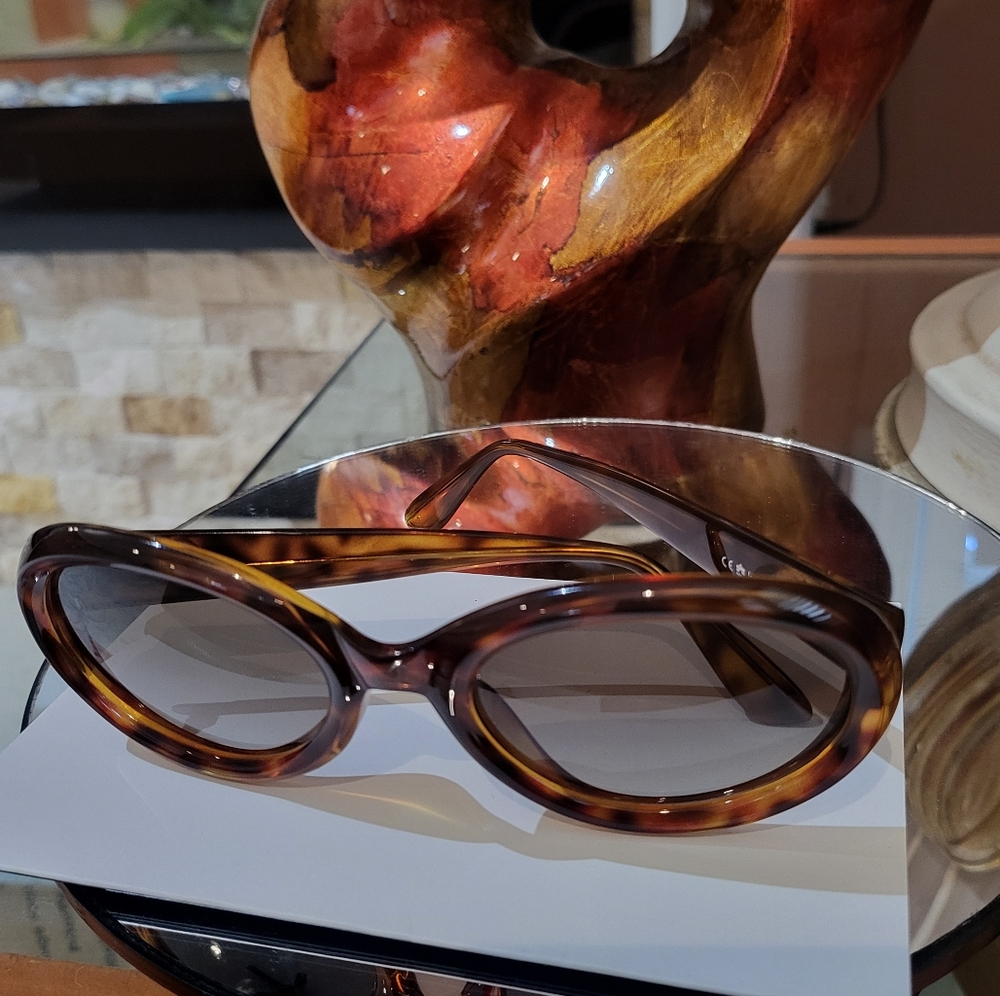CHRISTIAN DIOR CD Logo Retro Vintage Sunglass (Ultra rare) by John Galliano.